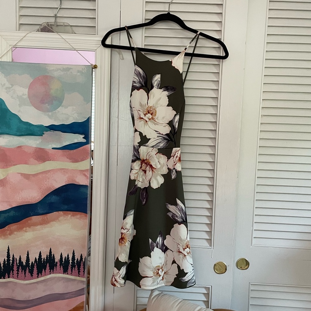Soprano Green and White Floral High Neck Backless Summer Dress Size M